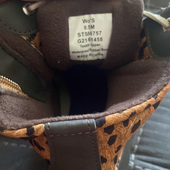 Sperry boots - Picture 4 of 5